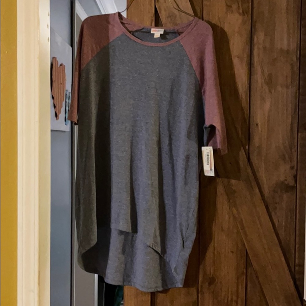 LuLaRoe Irma Sz small fits size 0-8